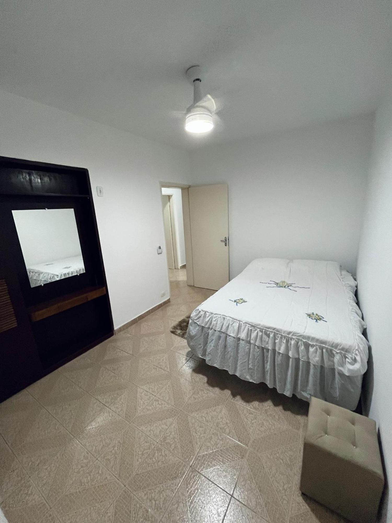 Apartamento Charmoso A 400Mts Da Praia Da Enseada Γκουαρούχα Εξωτερικό φωτογραφία