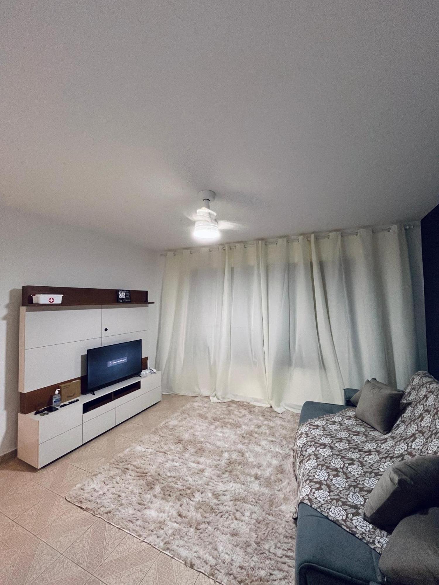 Apartamento Charmoso A 400Mts Da Praia Da Enseada Γκουαρούχα Εξωτερικό φωτογραφία